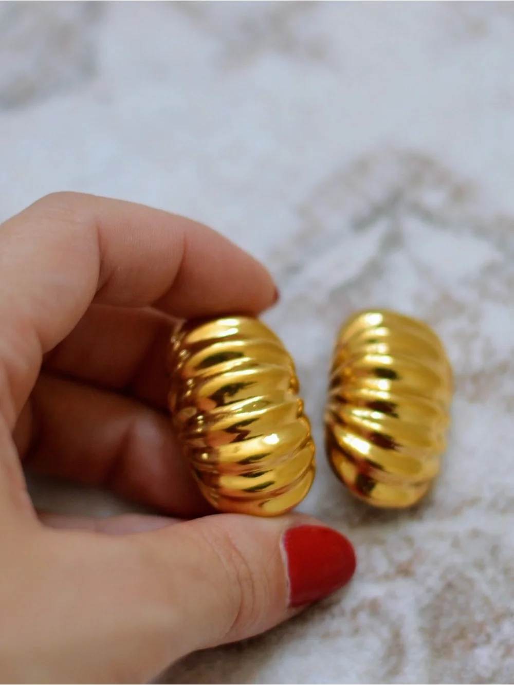 Large vintage givenchy chunky gold clip on shrimp ribbed earrings
